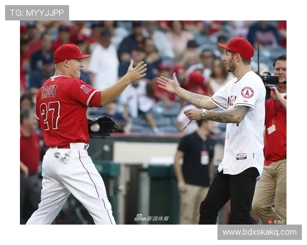 2019世界足球大赛与MLB球星跨界合作的精彩瞬间与影响分析 2019世界足球大赛与MLB球星跨界合作的精彩瞬间与影响分析