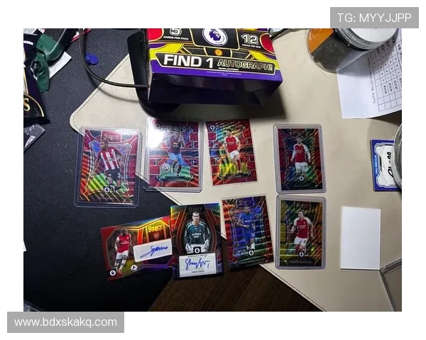 帕尼尼足球球星卡挂盒全新上市 丰富内容与稀有卡片等你收藏