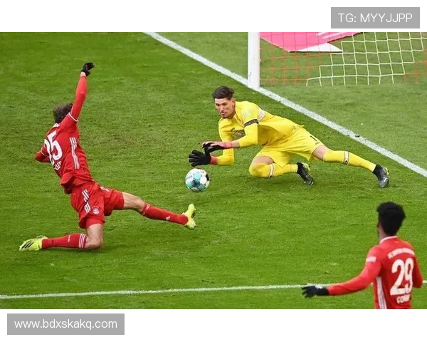 疯狂足球星期四大狂欢，畅享每一场精彩对决与绝妙时刻！