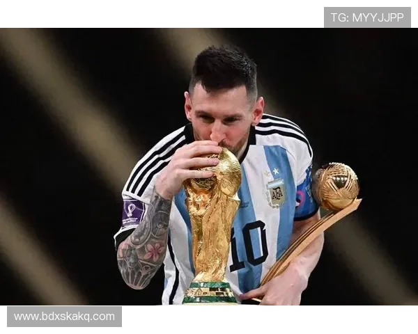 近20年全球足球巨星风采回顾及其在足坛的卓越影响力